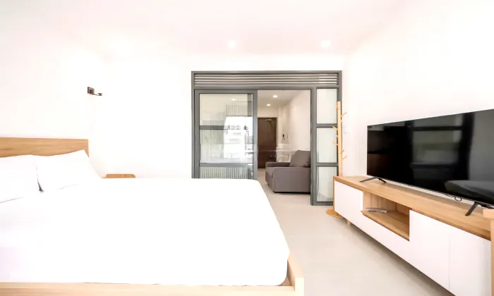 Nice Balcony Studio Apartment For Rent in Thao Dien HCMC 40sqm 460 USD/month