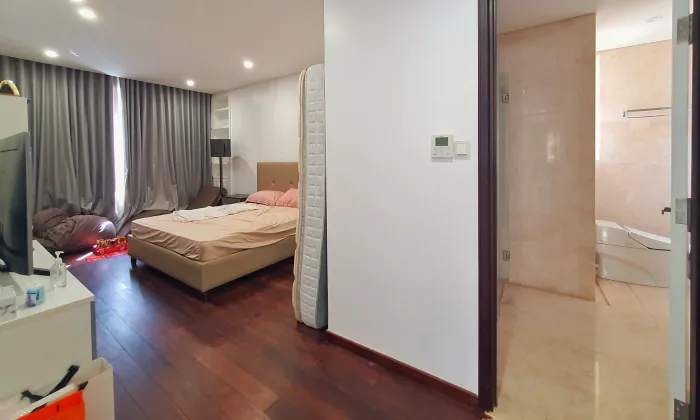 Sky Garden Home For Rent in Saigon Pearl Binh Thanh District HCMC 304sqm 5,000 USD/month