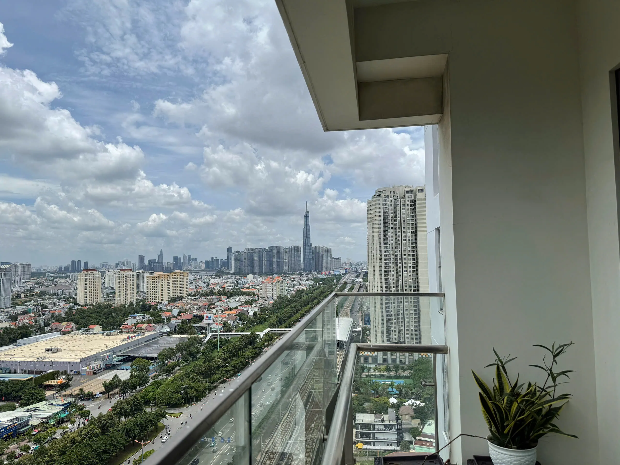 City View 02 Bedrooms Gateway Thao Dien For Rent in HCMC 90sqm 1,550 USD/month