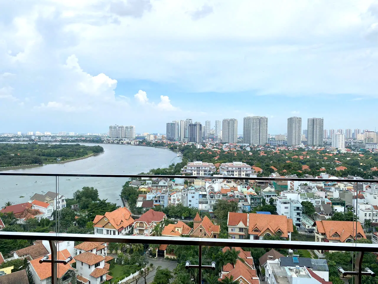 Unfurnished D Edge Apartment For Rent in Thao Dien HCMC 145sqm 3,000 USD/month