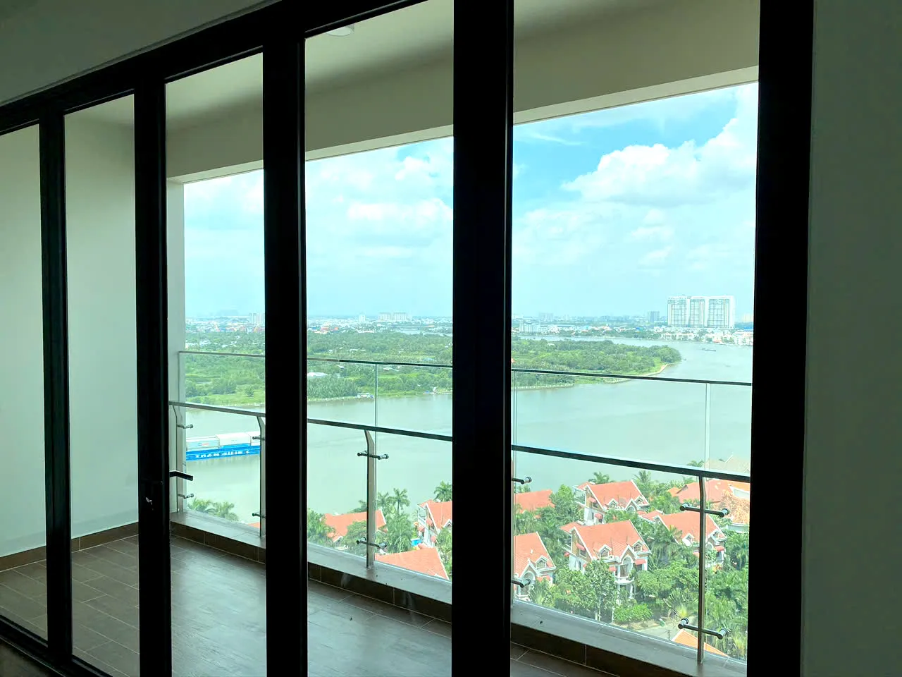 Unfurnished D Edge Apartment For Rent in Thao Dien HCMC 145sqm 3,000 USD/month