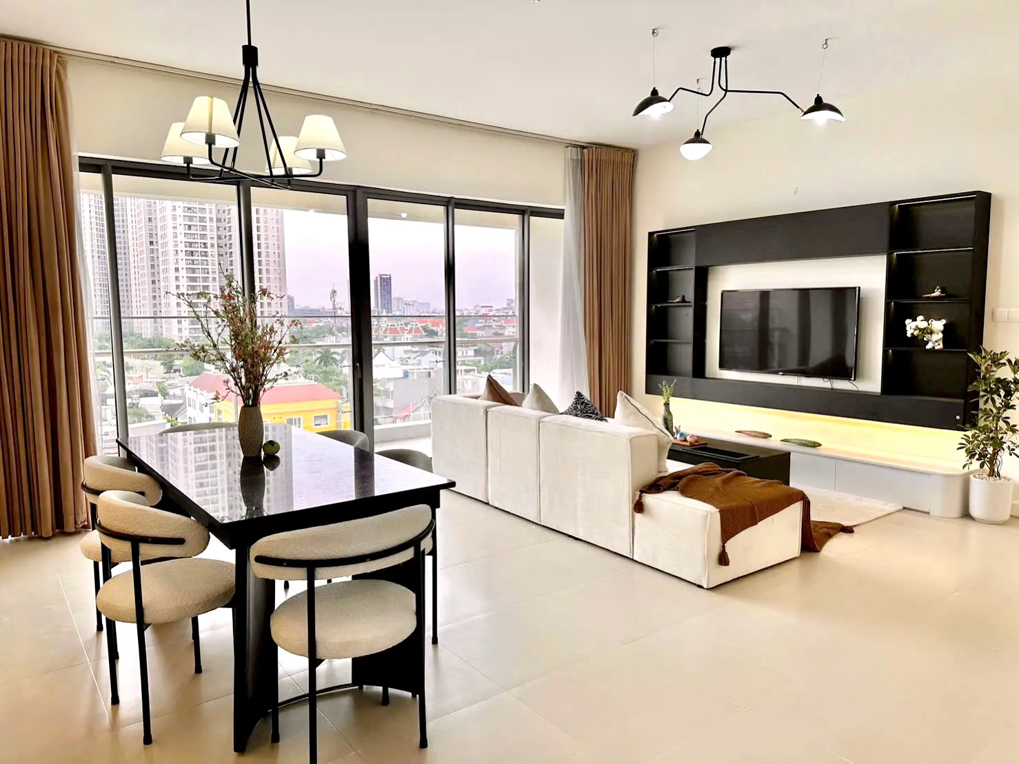 Four Bedroom New Renovation Apartment for rent in Gateway Thao Dien HCM 143sqm 3,500 USD/month