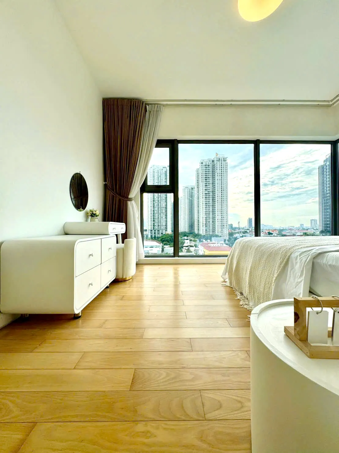 Four Bedroom New Renovation Apartment for rent in Gateway Thao Dien HCM 143sqm 3,500 USD/month