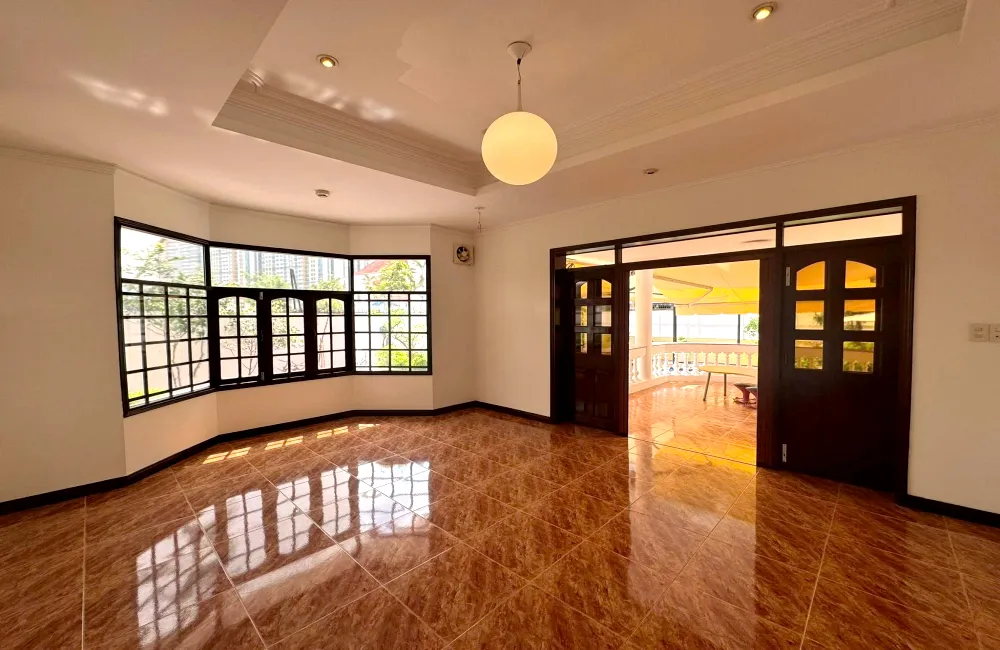 Spacious Garden and Pool Villa For Rent in Vo Truong Toan Street Ho Chi Minh city 700sqm 5,000 USD/month