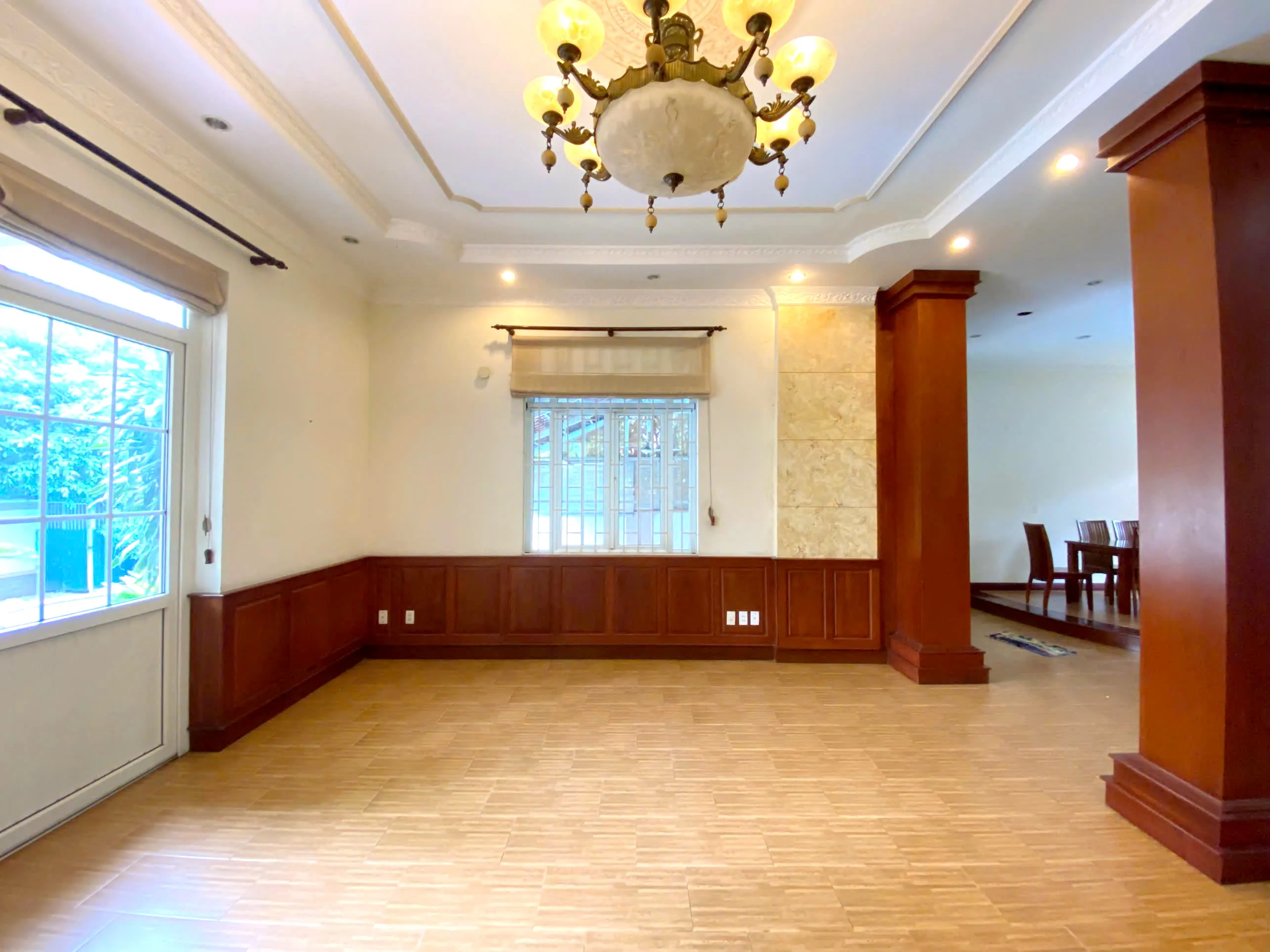 Fancy Garden Villa For Rent in 216 Nguyen Van Huong Thao Dien HCMC 450sqm 3,200 USD/month