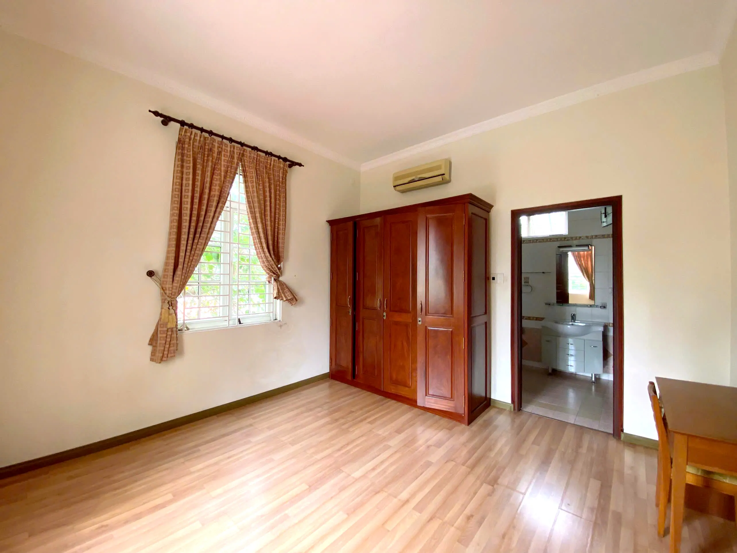 Fancy Garden Villa For Rent in 216 Nguyen Van Huong Thao Dien HCMC 450sqm 3,200 USD/month