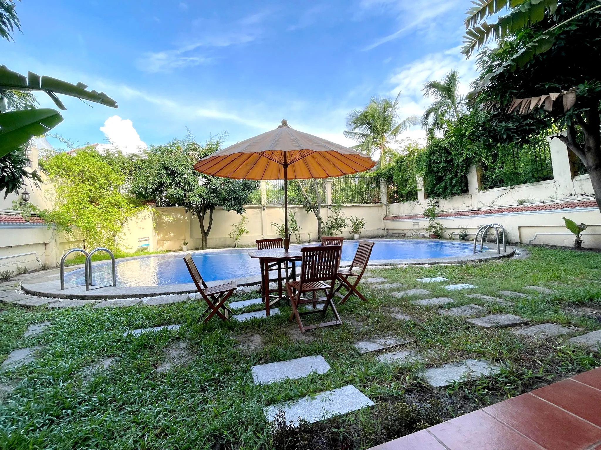 Big Villa For Rent in 215 Nguyen Van Huong Street Thao Dien HCMC 700sqm 5,000 USD/month