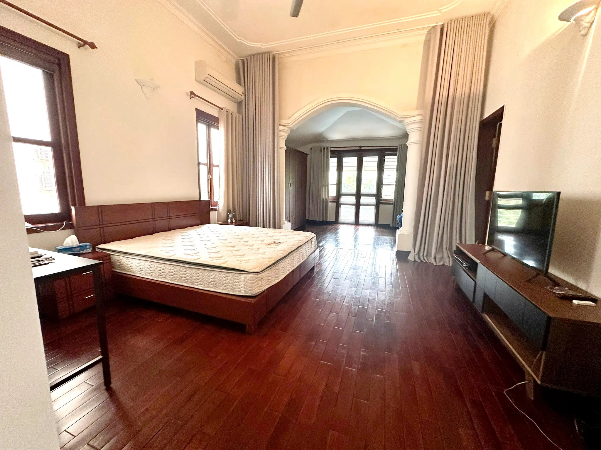 Big Villa For Rent in 215 Nguyen Van Huong Street Thao Dien HCMC 700sqm 5,000 USD/month