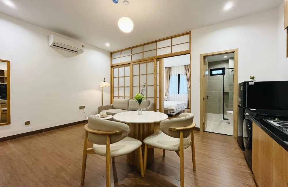 Balcony One Bedroom Apartment in Near Thao Dien Metro For Rent HCMC 50sqm 750 USD/month