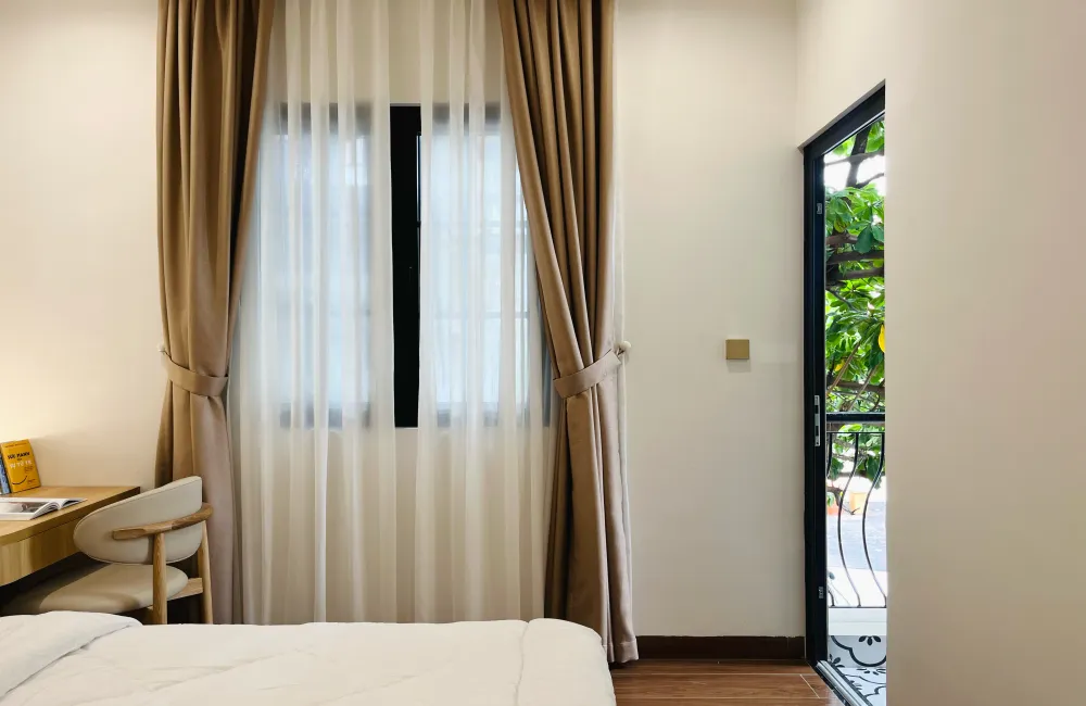 Balcony One Bedroom Apartment in Near Thao Dien Metro For Rent HCMC 50sqm 750 USD/month
