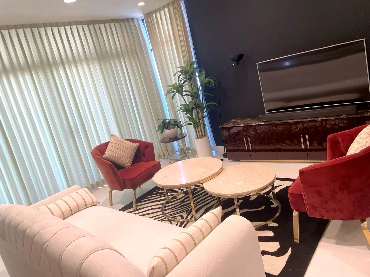 Luxurious 03 Bedroom City Garden Apartment For Rent in Binh Thanh HCMC 145sqm 2,700 USD/month