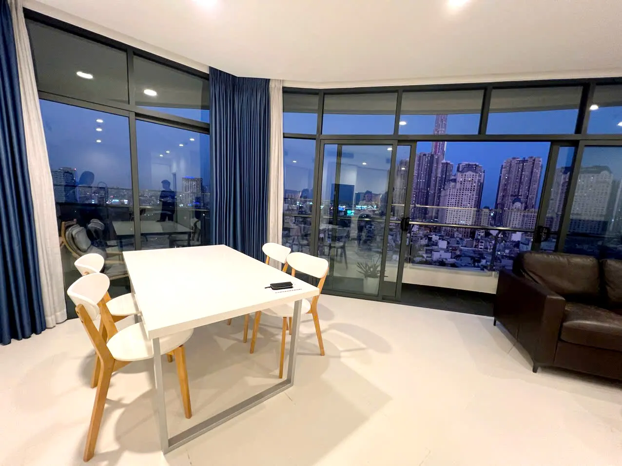 Basic Furniture 02 Bedroom Apartment for rent in Binh Thanh District HCMC 101sqm 1,600 USD/month