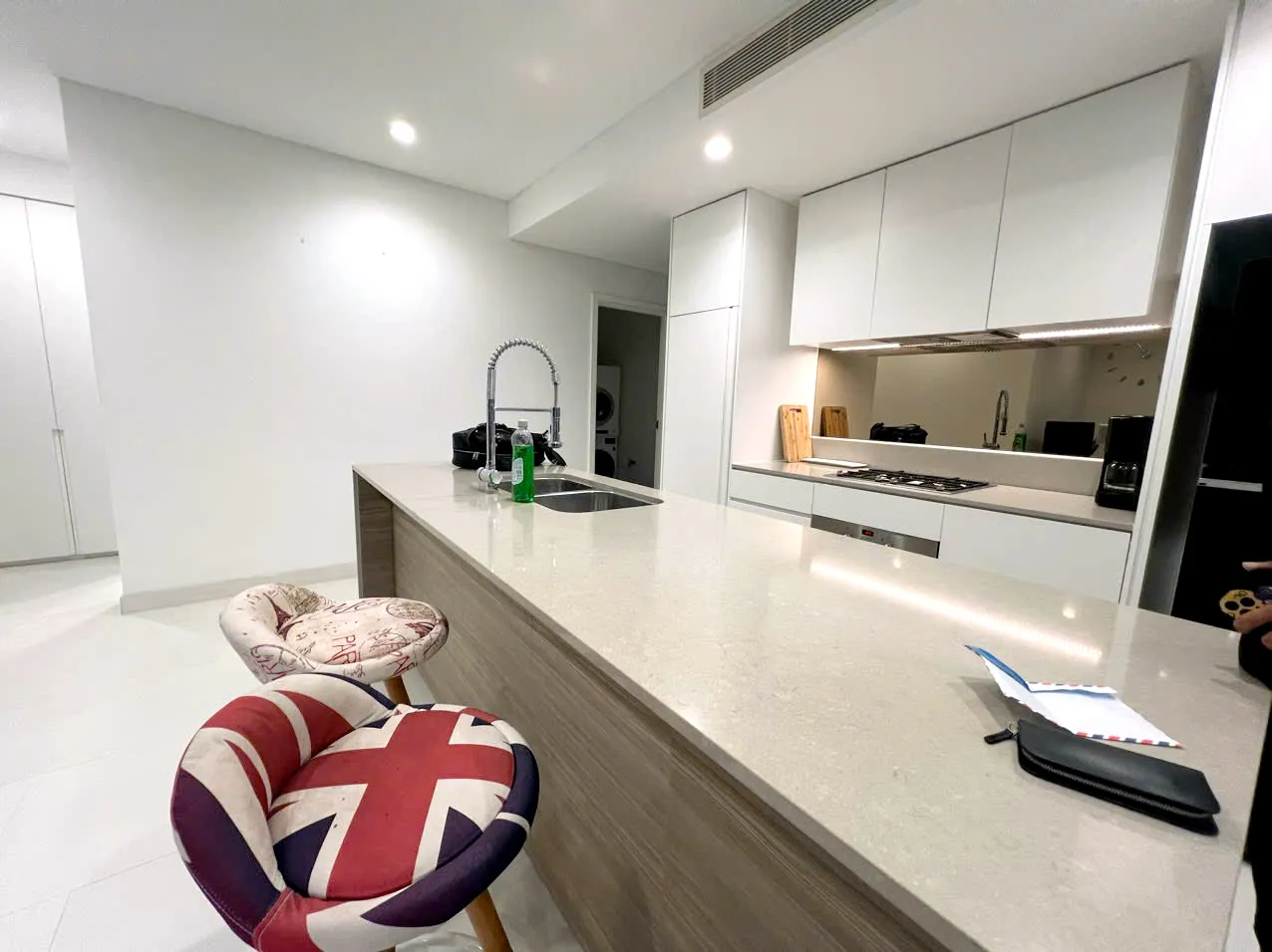 Basic Furniture 02 Bedroom Apartment for rent in Binh Thanh District HCMC 101sqm 1,600 USD/month