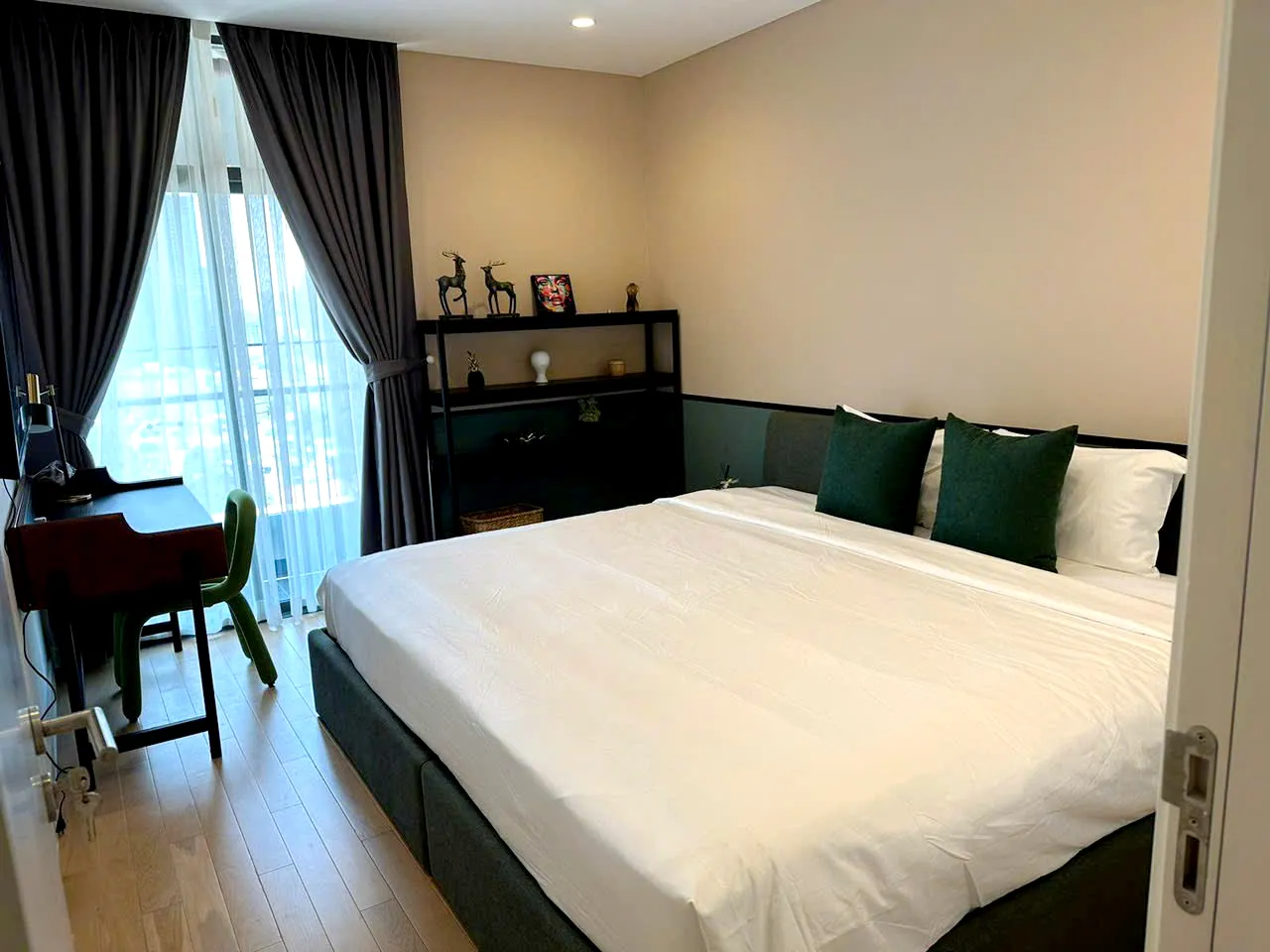 New and Clean Modern 01 Bedroom City Garden For Rent HCMC 70sqm 1,200 USD/month