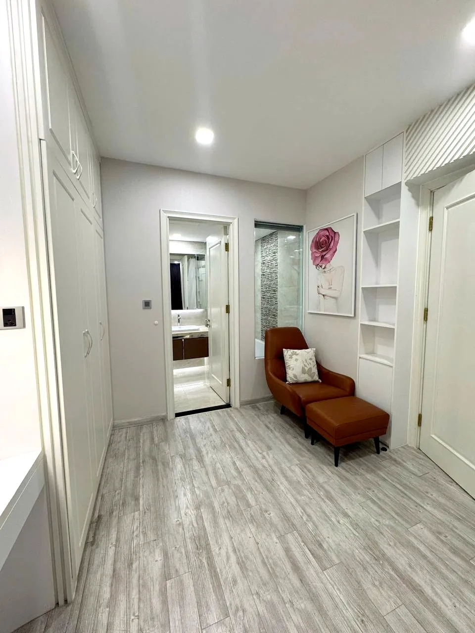Good Rent 02 Bedroom Vinhomes Golden River Apartment District 1 HCMC 86sqm 1,580 USD/month