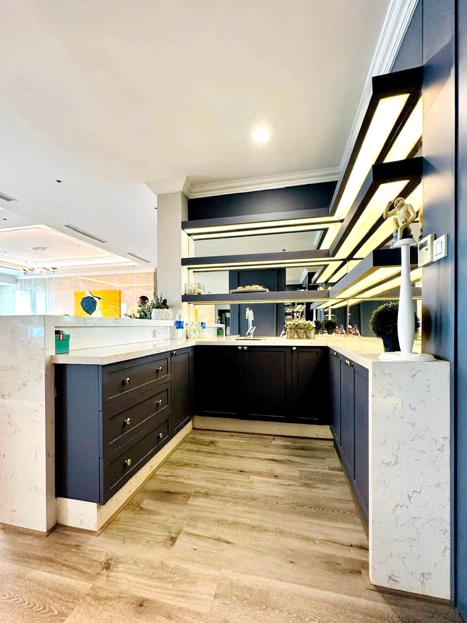 Good Rent 04 Bedroom Vinhomes Dong Khoi Apartment District 1 HCMC 220sqm 4,500 USD/month