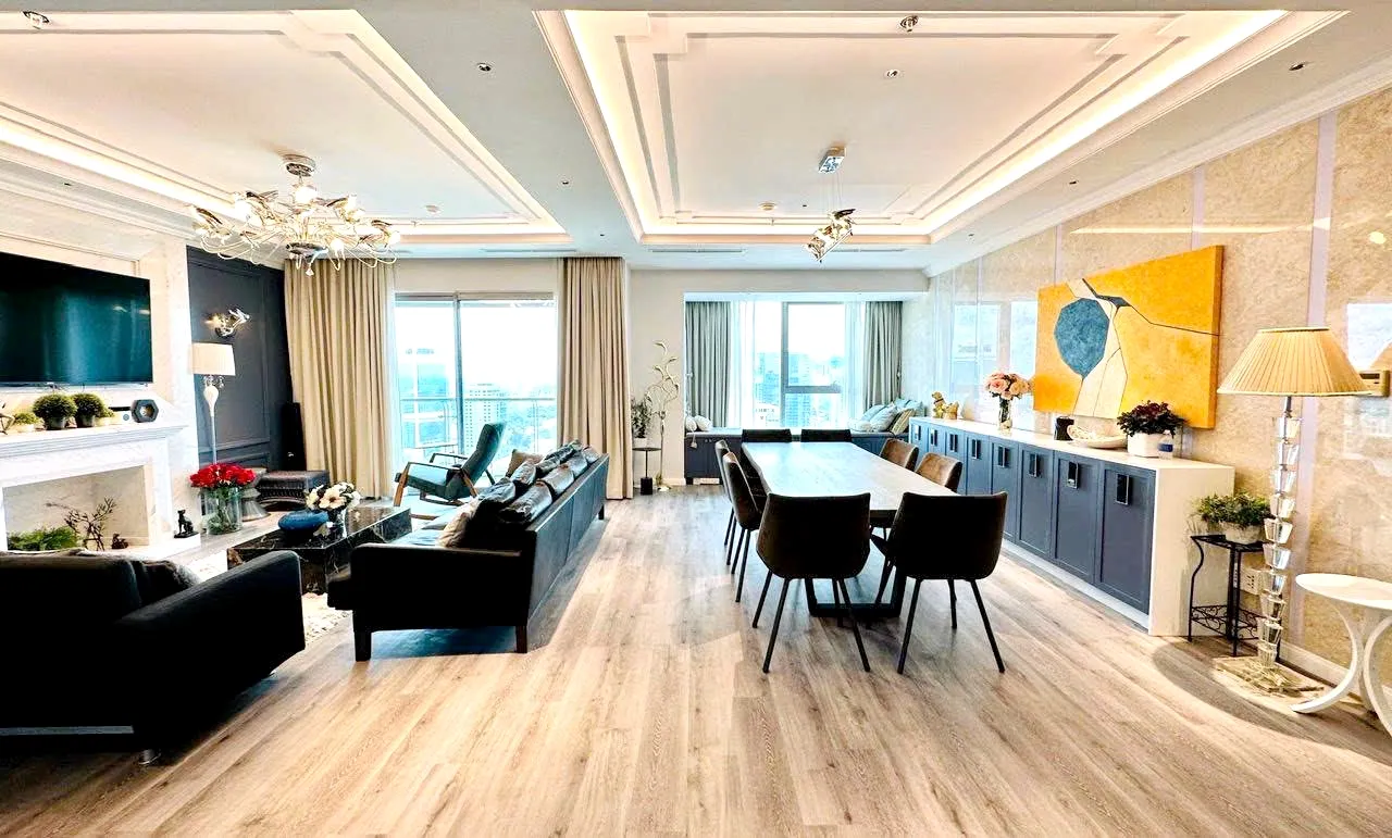 Good Rent 04 Bedroom Vinhomes Dong Khoi Apartment District 1 HCMC 220sqm 4,500 USD/month
