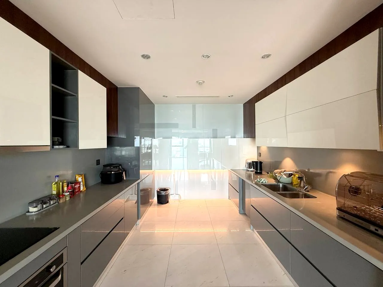 Big Size 03 Bedroom Vinhomes Dong Khoi Apartment District 1 HCMC 205sqm 5,000 USD/month