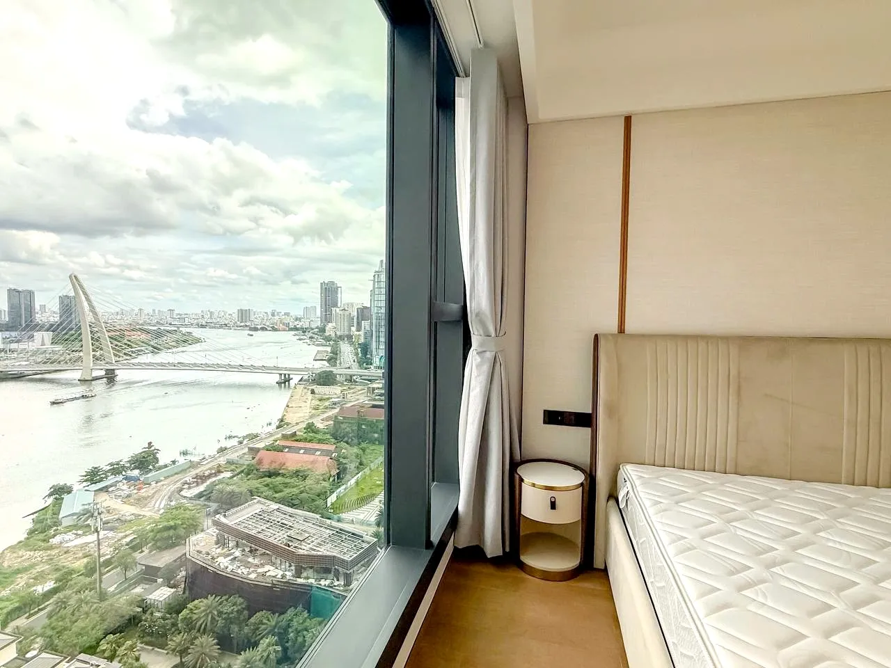 Modern 02 Bedroom Grand Marina Sai Gon Apartment District 1 HCMC 92sqm 4,530 USD/month