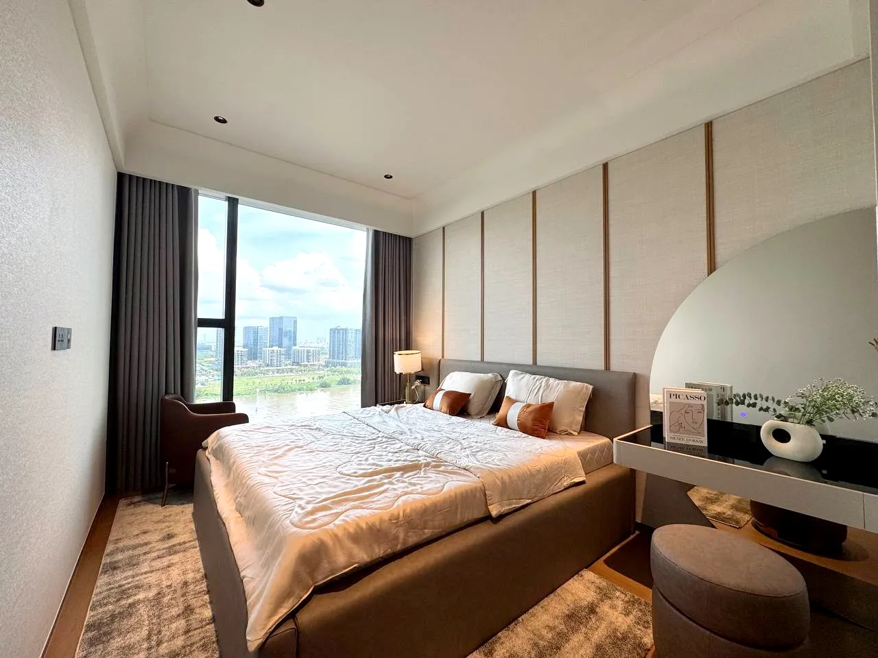 River view 02 Bedroom Grand Marina Sai Gon Apartment District 1 HCMC 87sqm 4,000 USD/month