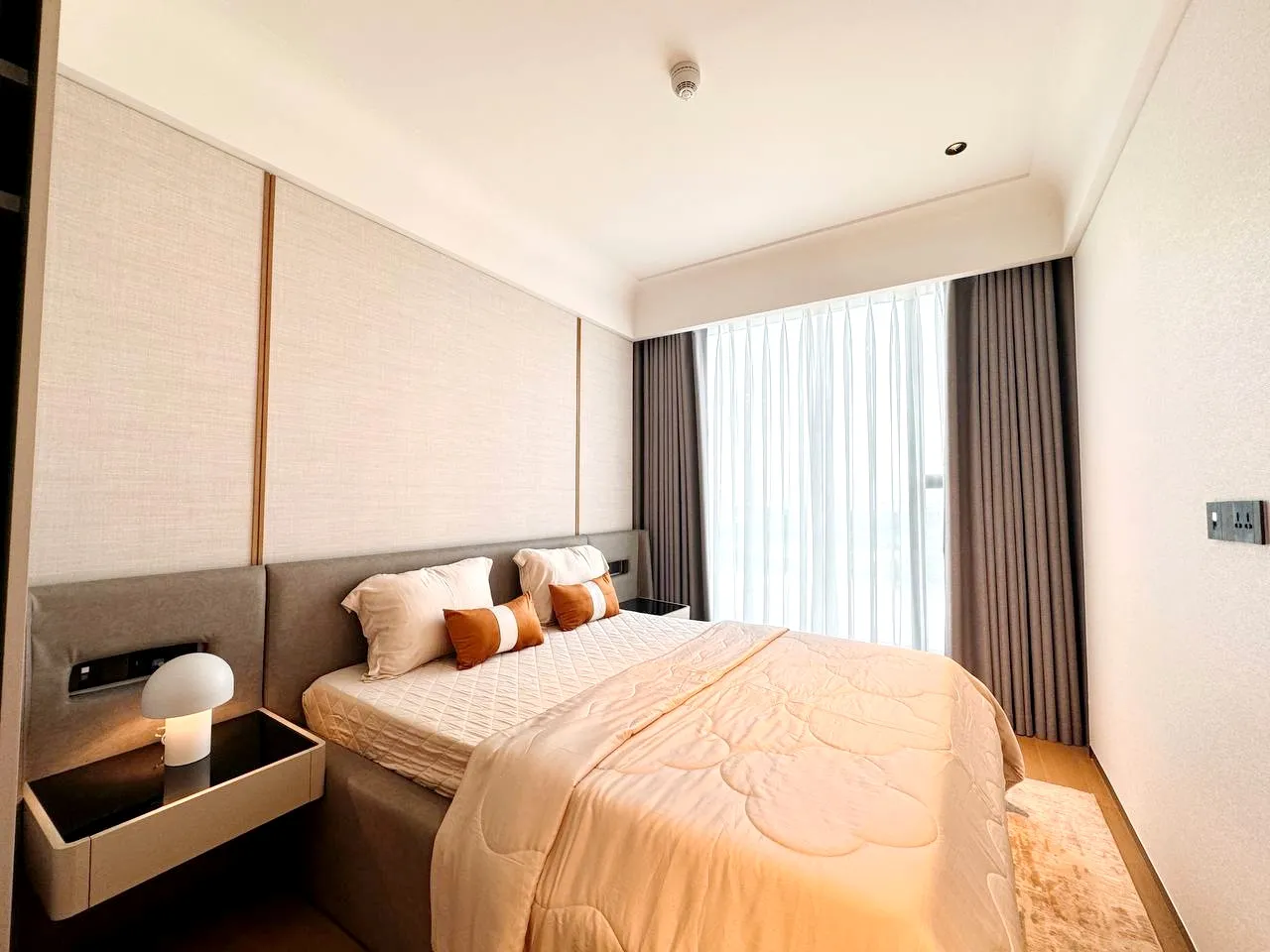 River view 02 Bedroom Grand Marina Sai Gon Apartment District 1 HCMC 87sqm 4,000 USD/month