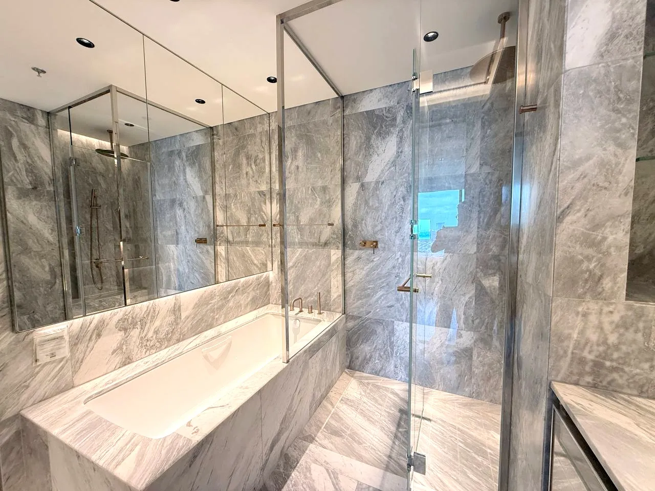 River view 02 Bedroom Grand Marina Sai Gon Apartment District 1 HCMC 87sqm 4,000 USD/month
