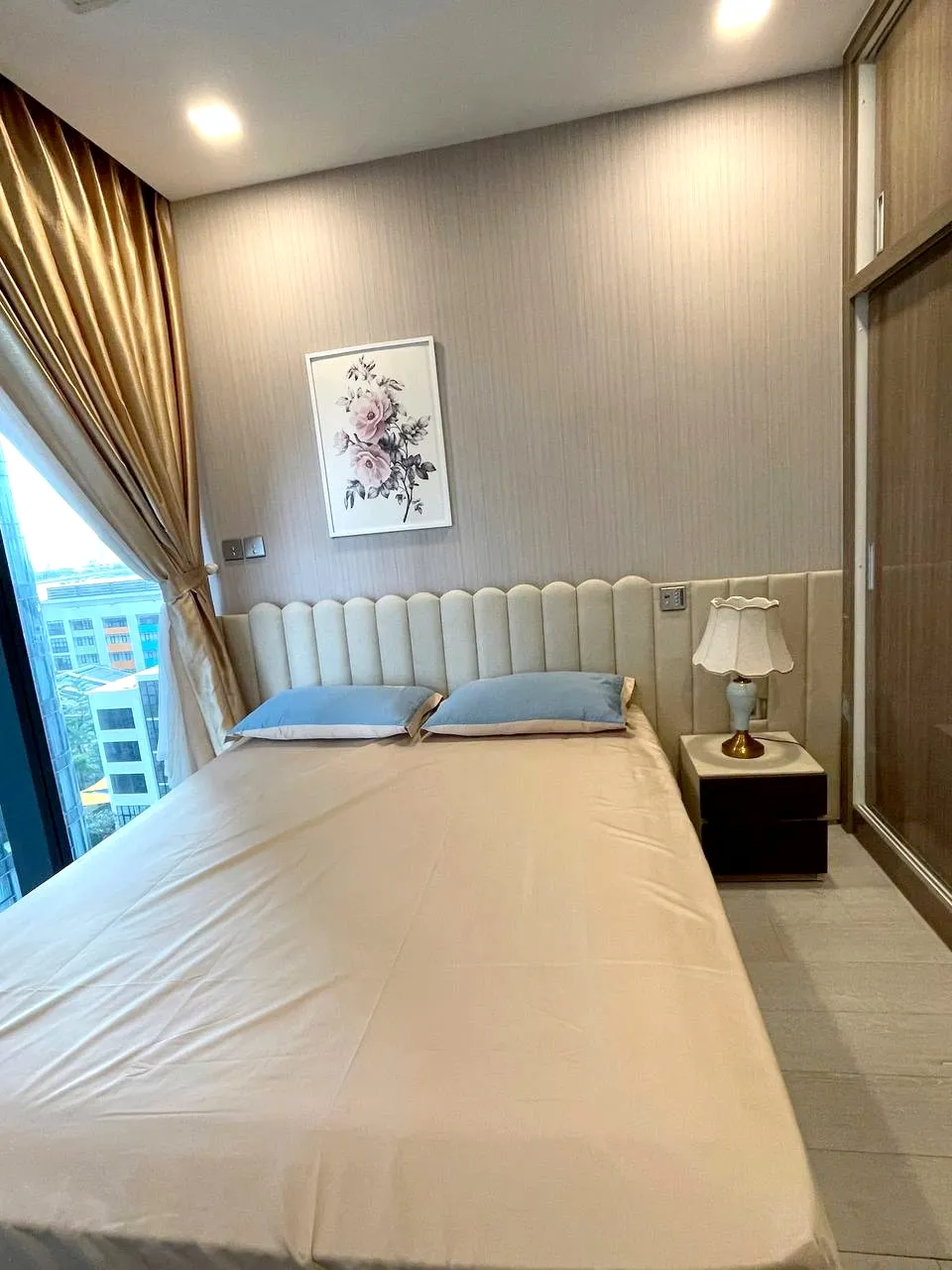 New Furniture 02 Bedroom Vinhomes Golden River Apartment District 1 HCMC 78sqm 1,250 USD/month