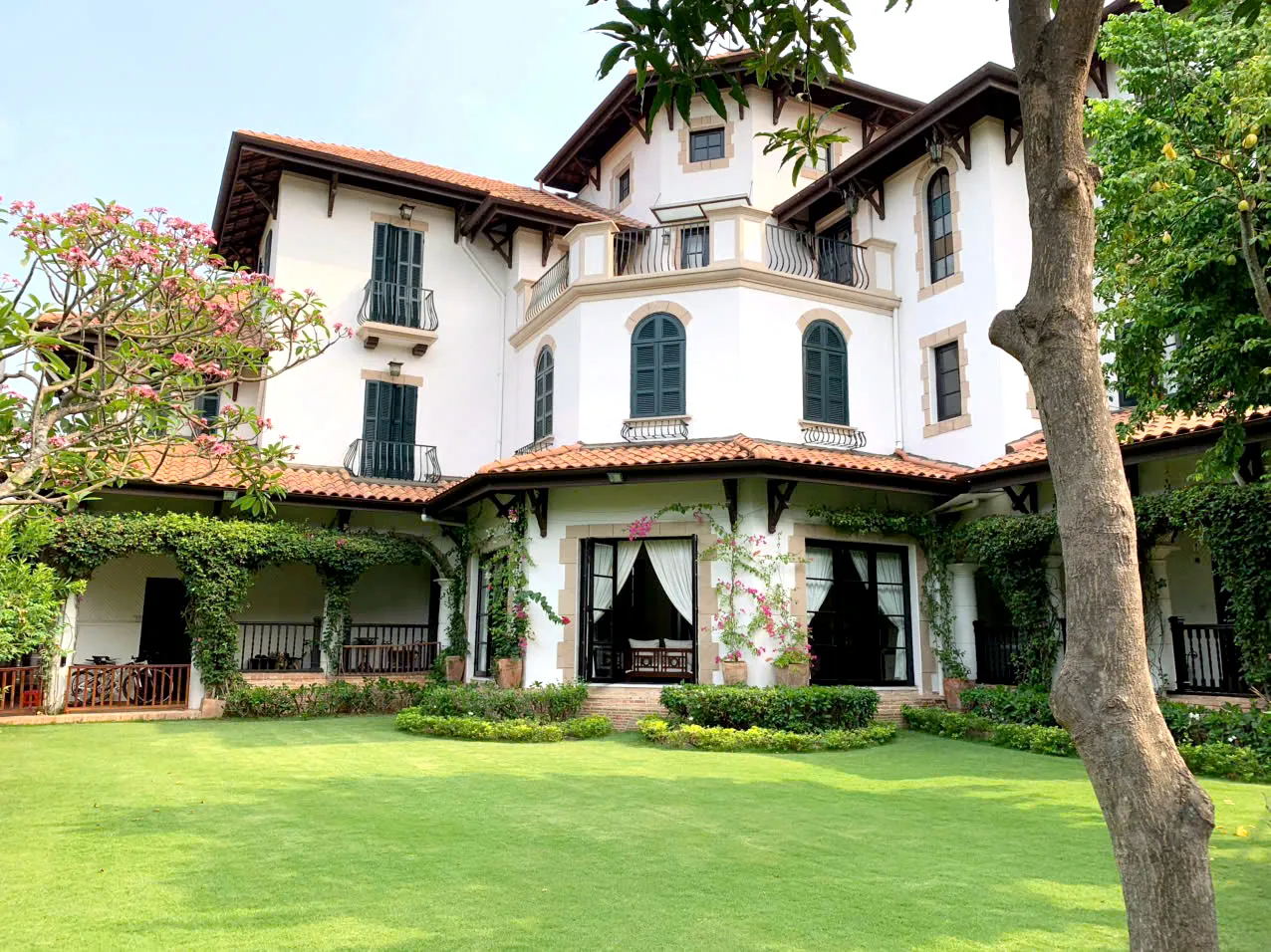 Enchanting Villa For Rent in 216 Nguyen Van Huong ST Thao Dien HCMC 750sqm 7,000 USD/month