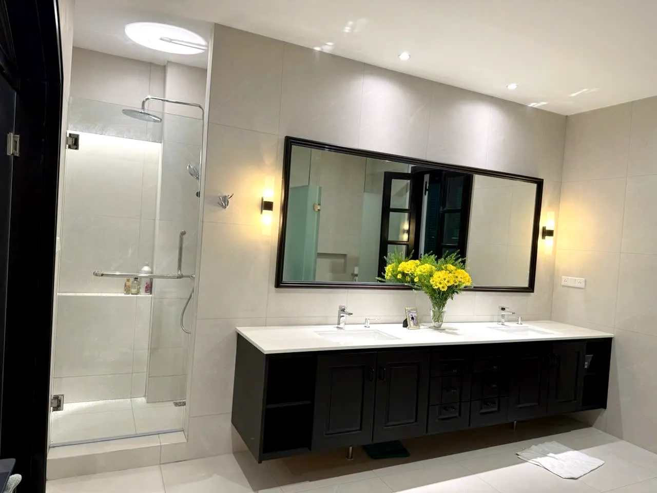 Enchanting Villa For Rent in 216 Nguyen Van Huong ST Thao Dien HCMC 750sqm 7,000 USD/month