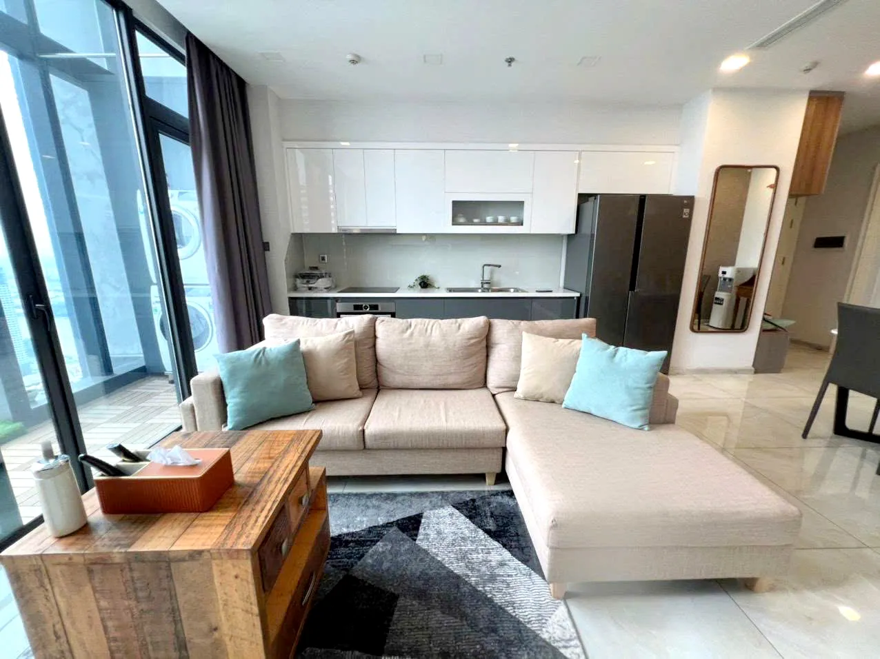 Landmark 81 View 02 Bedroom Vinhomes Golden River Apartment District 1 HCMC 80sqm 1,200 USD/month