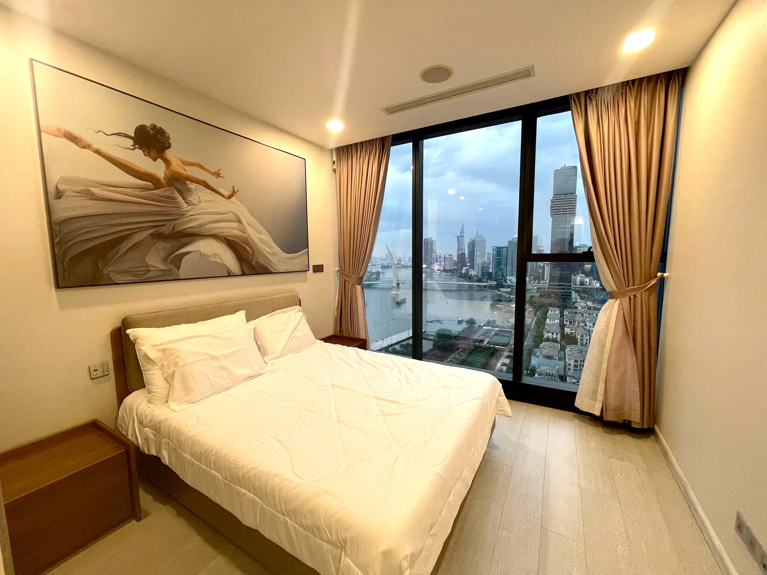 IFC Marina View 02 Bedroom Vinhomes Golden River Apartment District 1 HCMC 79sqm 1,500 USD/month