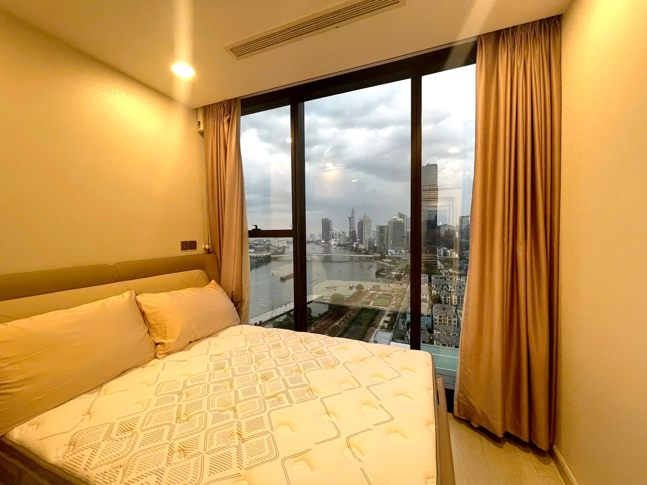 IFC Marina View 02 Bedroom Vinhomes Golden River Apartment District 1 HCMC 79sqm 1,500 USD/month