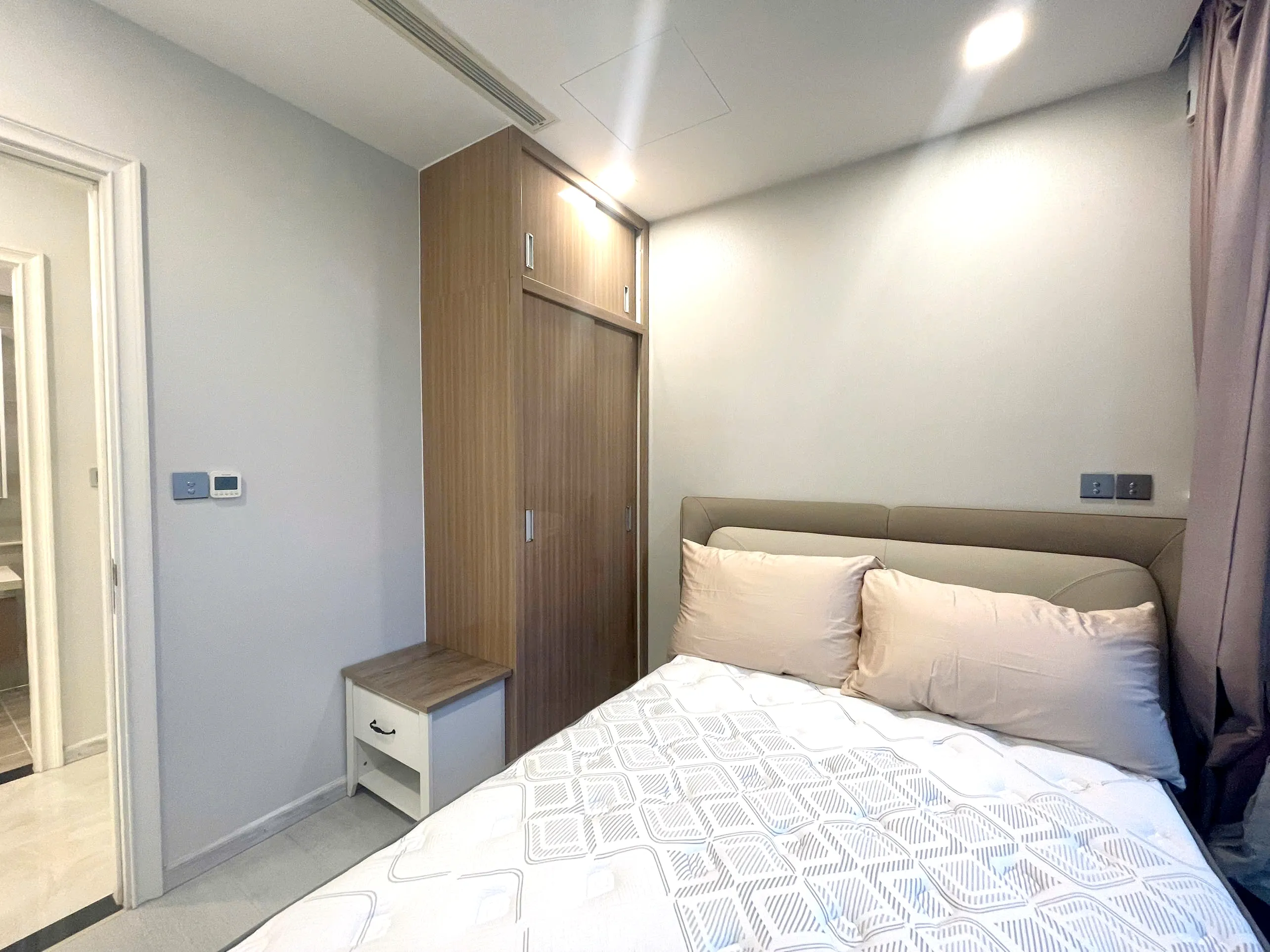 IFC Marina View 02 Bedroom Vinhomes Golden River Apartment District 1 HCMC 79sqm 1,500 USD/month