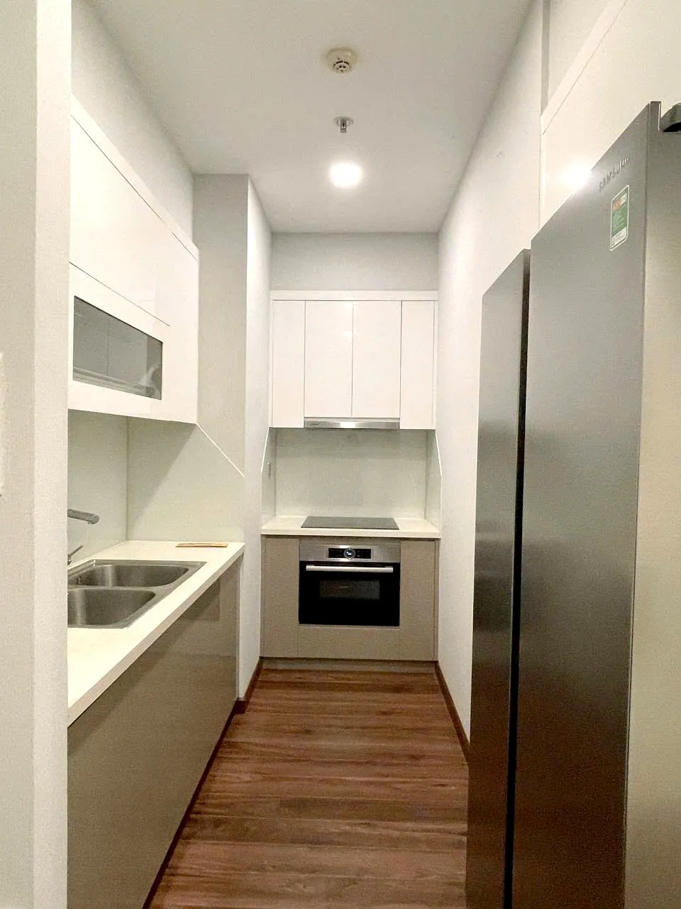 New Furniture 01 Bedroom Vinhomes Golden River Apartment District 1 HCMC 50sqm 940 USD/month
