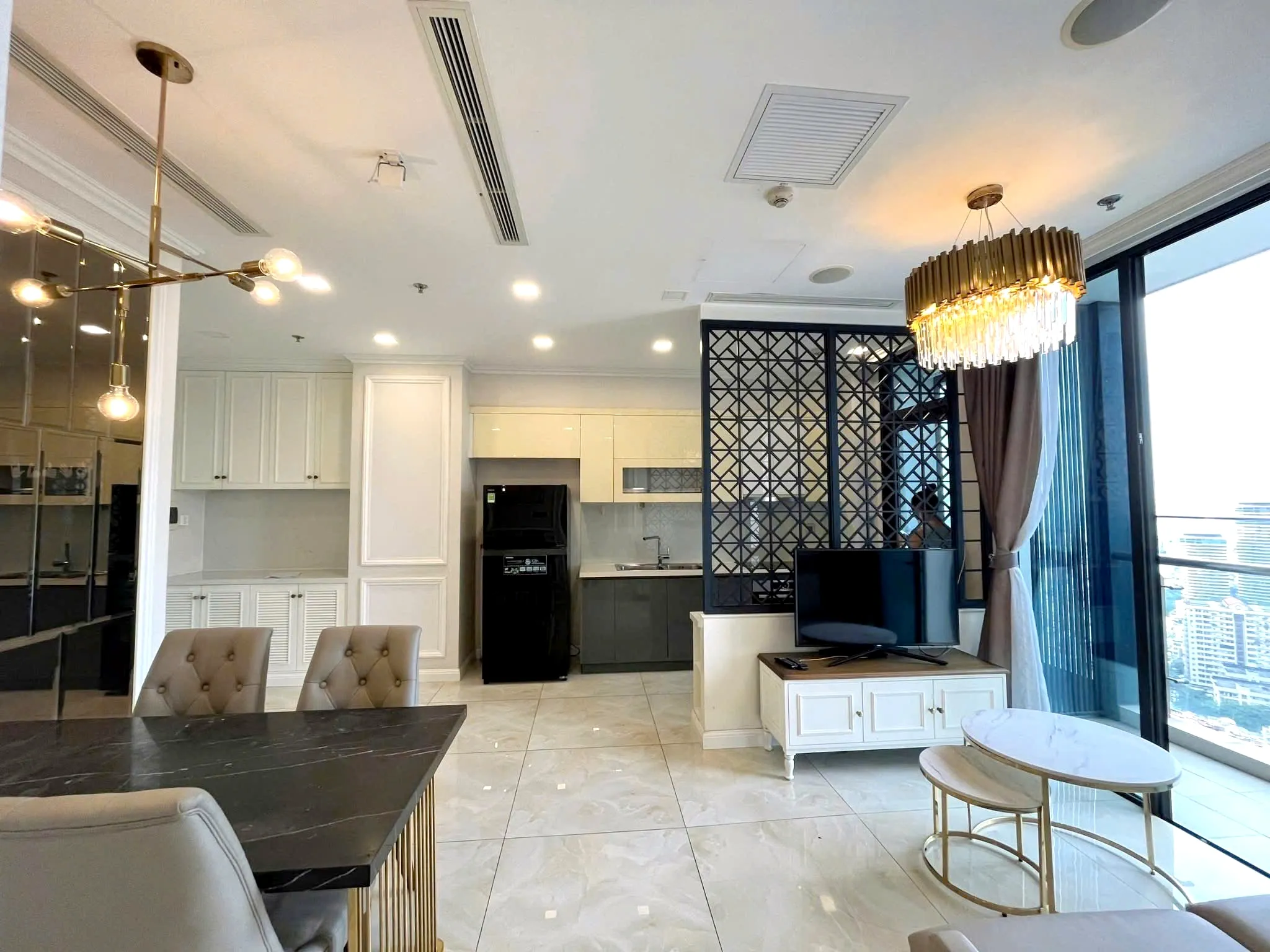 Special Offer 02 Bedroom Vinhomes Golden River Apartment District 1 HCMC 72sqm 1,100 USD/month