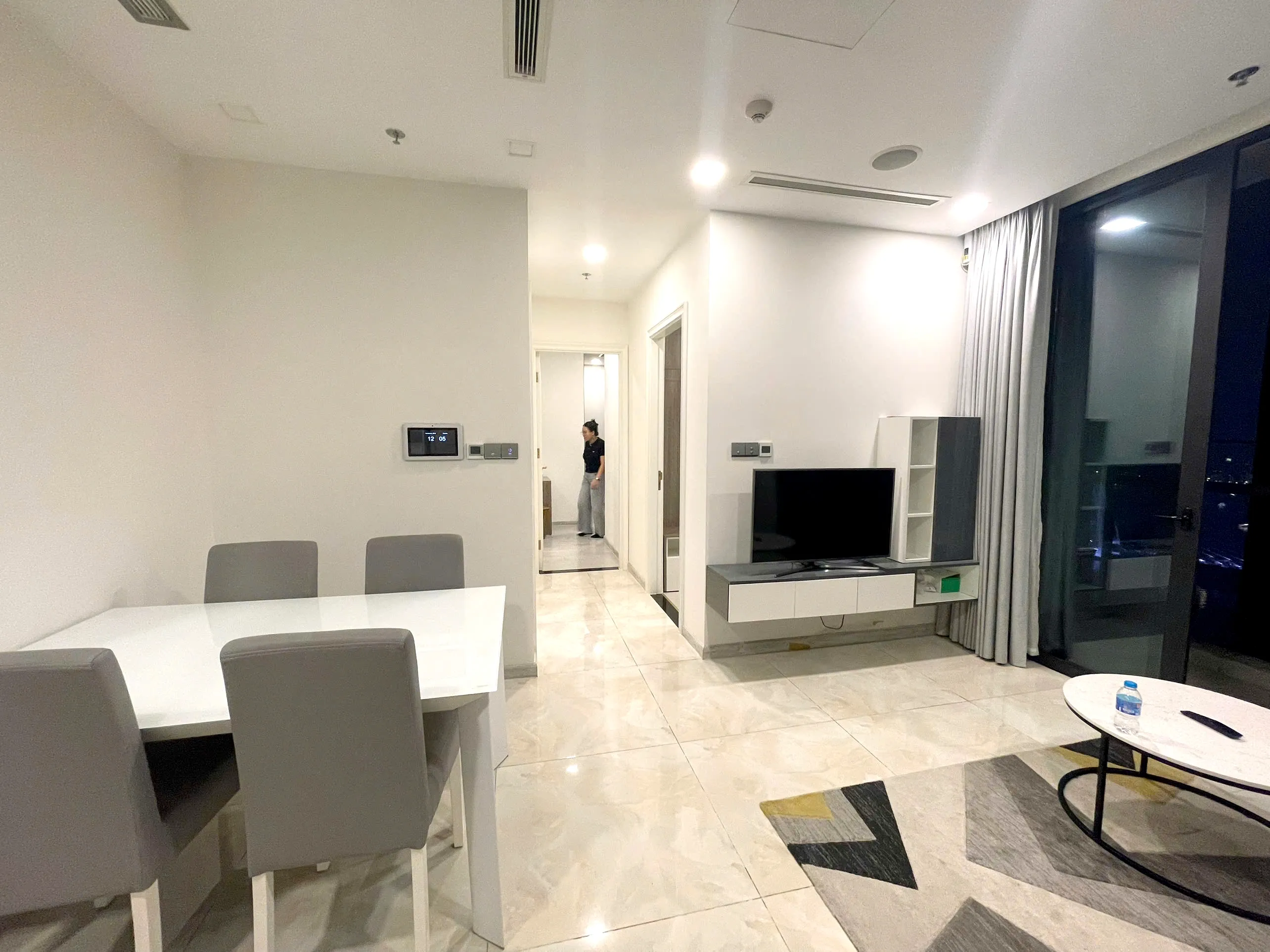 River View 02 Bedroom Vinhomes Golden River Apartment District 1 HCMC 70sqm 1,150 USD/month