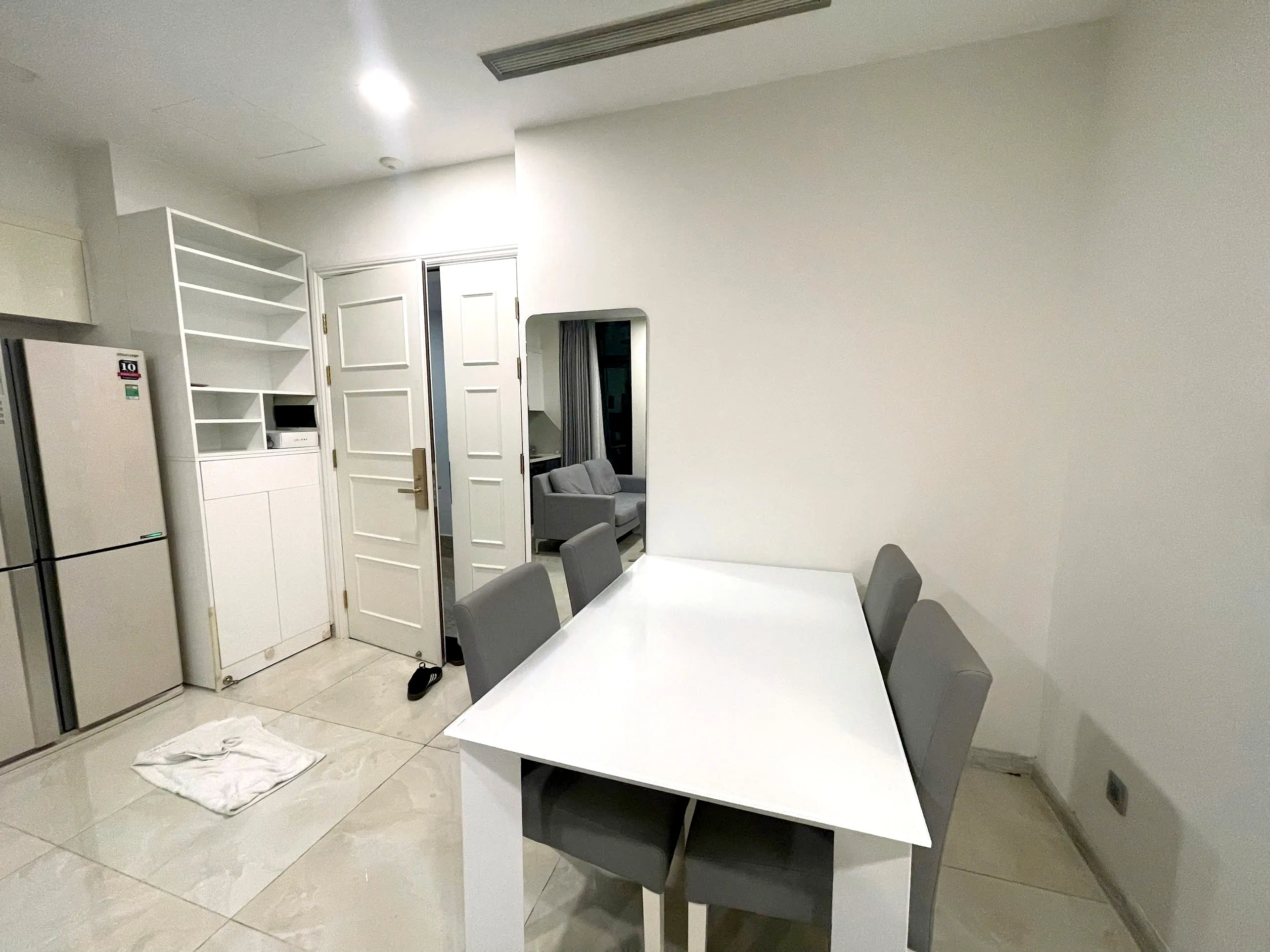River View 02 Bedroom Vinhomes Golden River Apartment District 1 HCMC 70sqm 1,150 USD/month