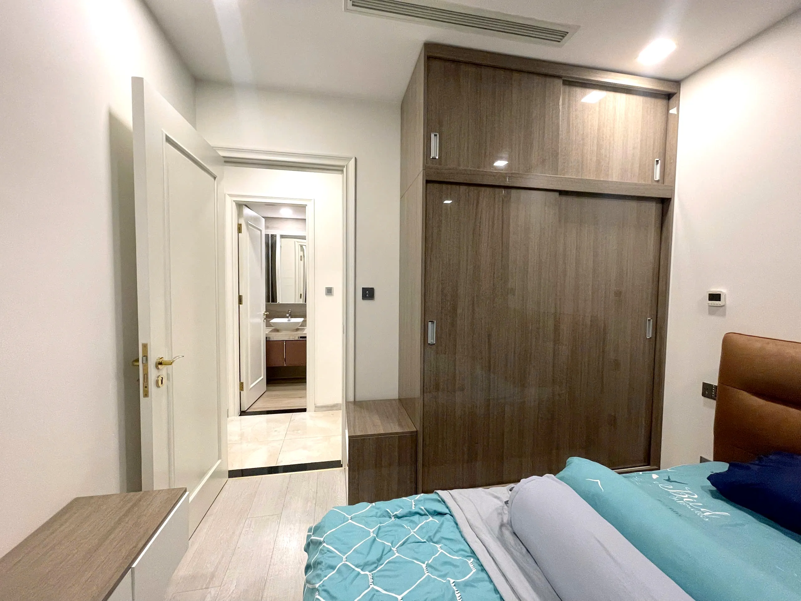 River View 02 Bedroom Vinhomes Golden River Apartment District 1 HCMC 70sqm 1,150 USD/month