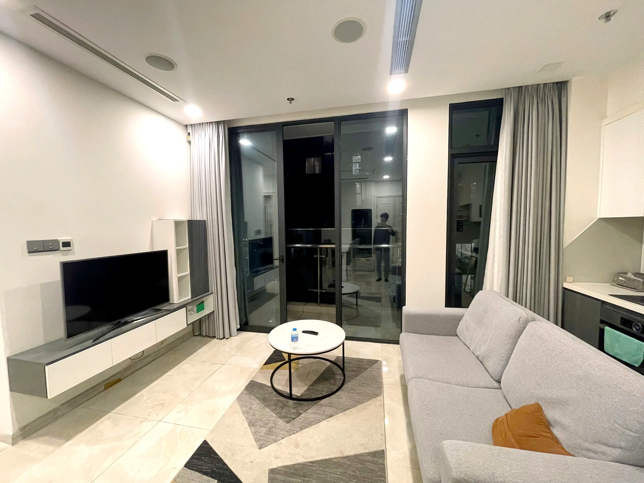 River View 02 Bedroom Vinhomes Golden River Apartment District 1 HCMC 70sqm 1,150 USD/month