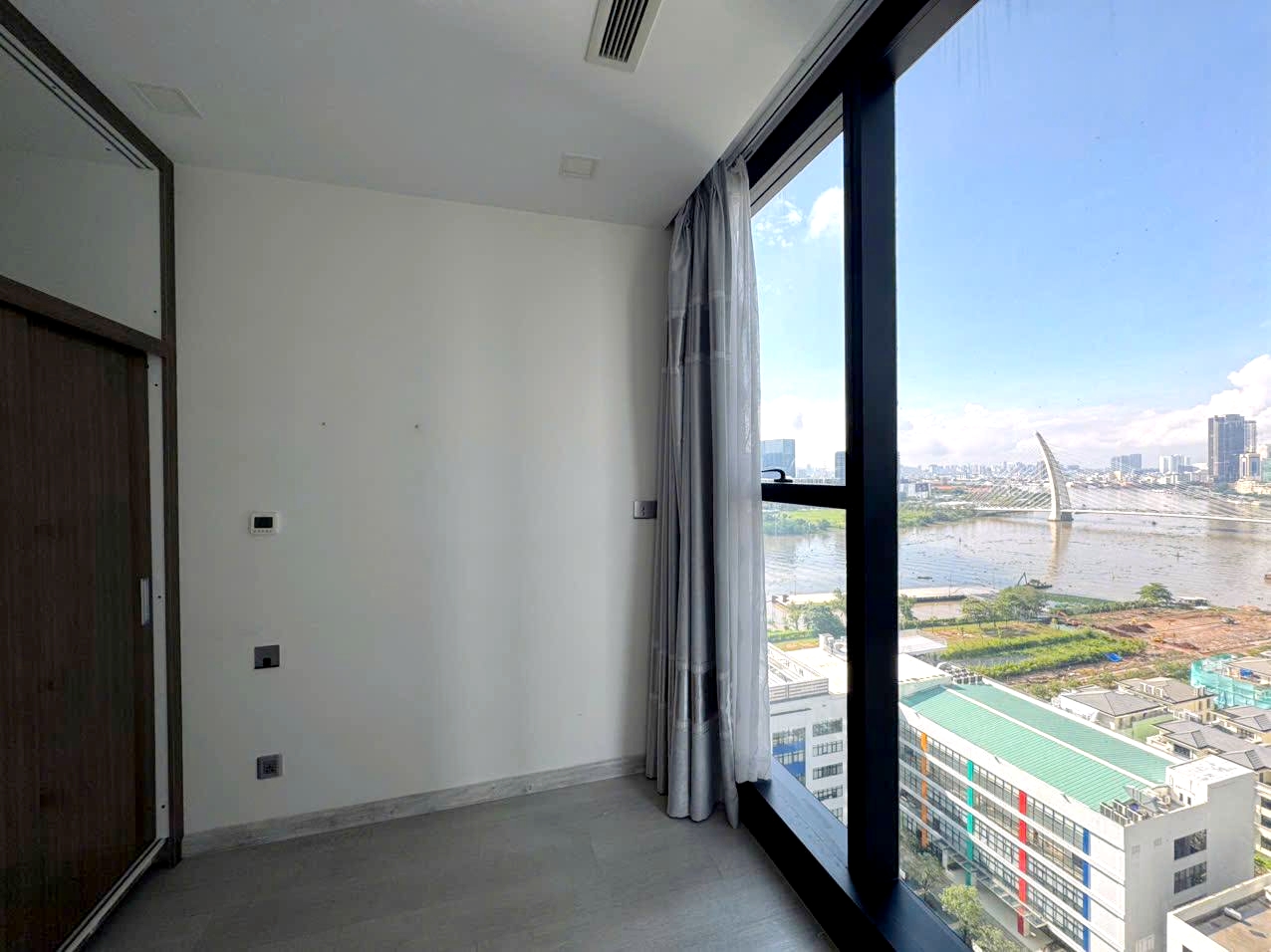 Full Amenities 02 Bedroom Vinhomes Golden River Apartment District 1 HCMC