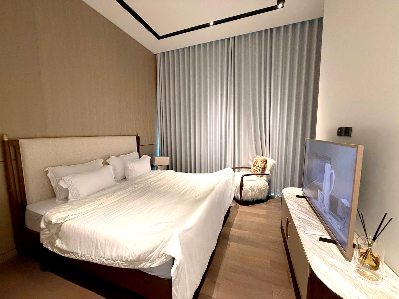 Luxury Living 03 Bedrooms Grand Marina Sai Gon Apartment District 1 HCMC