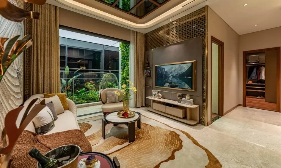 The Privé in District 2