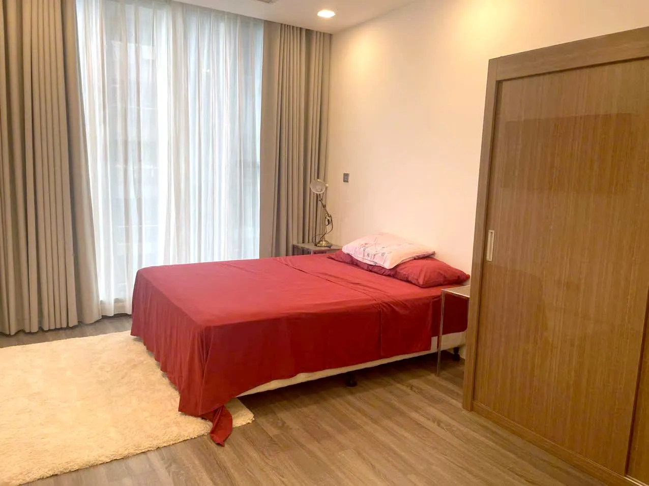Expat Friendly 01 Bedroom Vinhomes Golden River Apartment District 1 HCMC 50sqm 900 USD/month