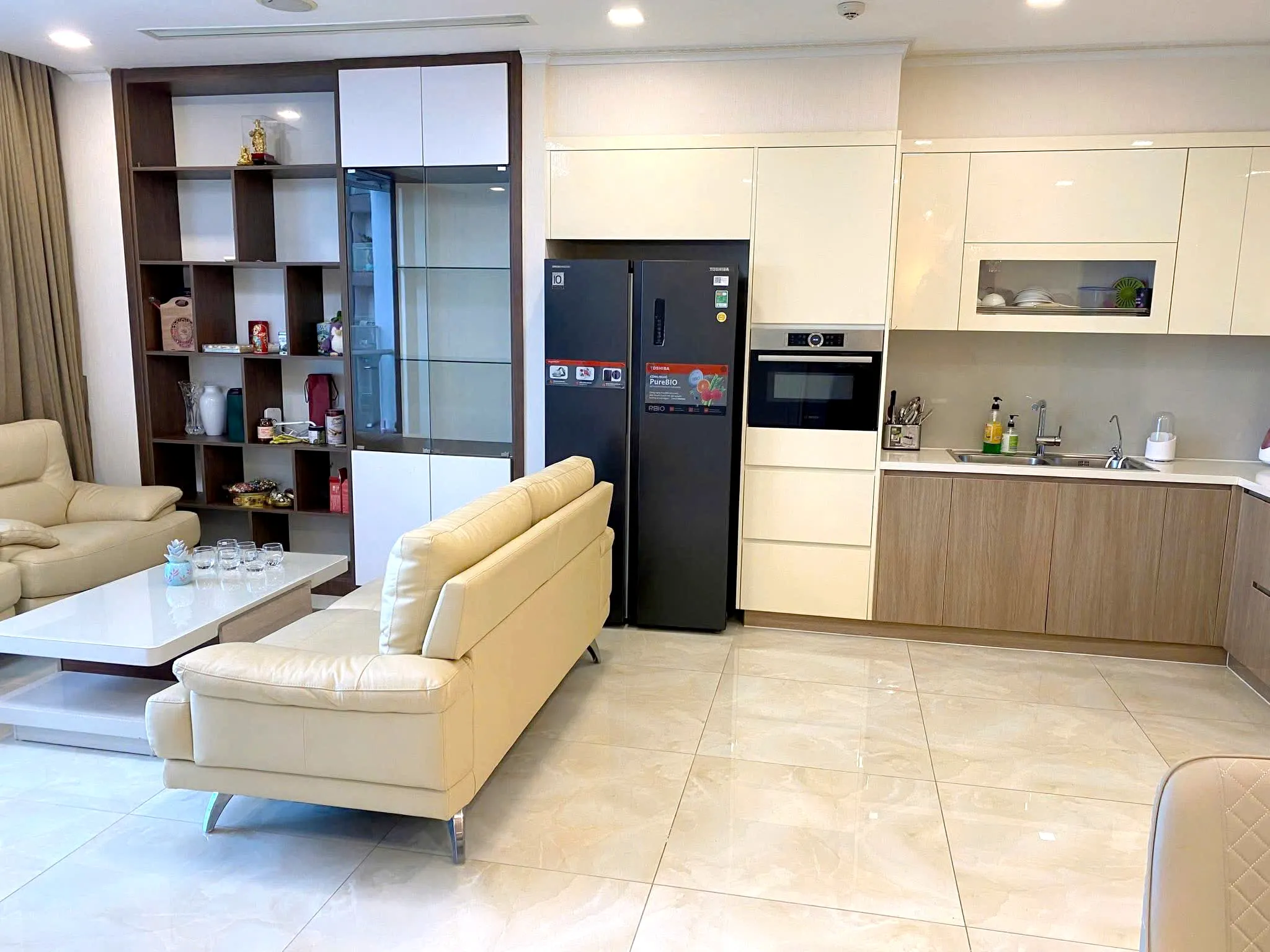 River view 03 Bedroom Vinhomes Golden River Apartment District 1 HCMC 118sqm 2,100 USD/month