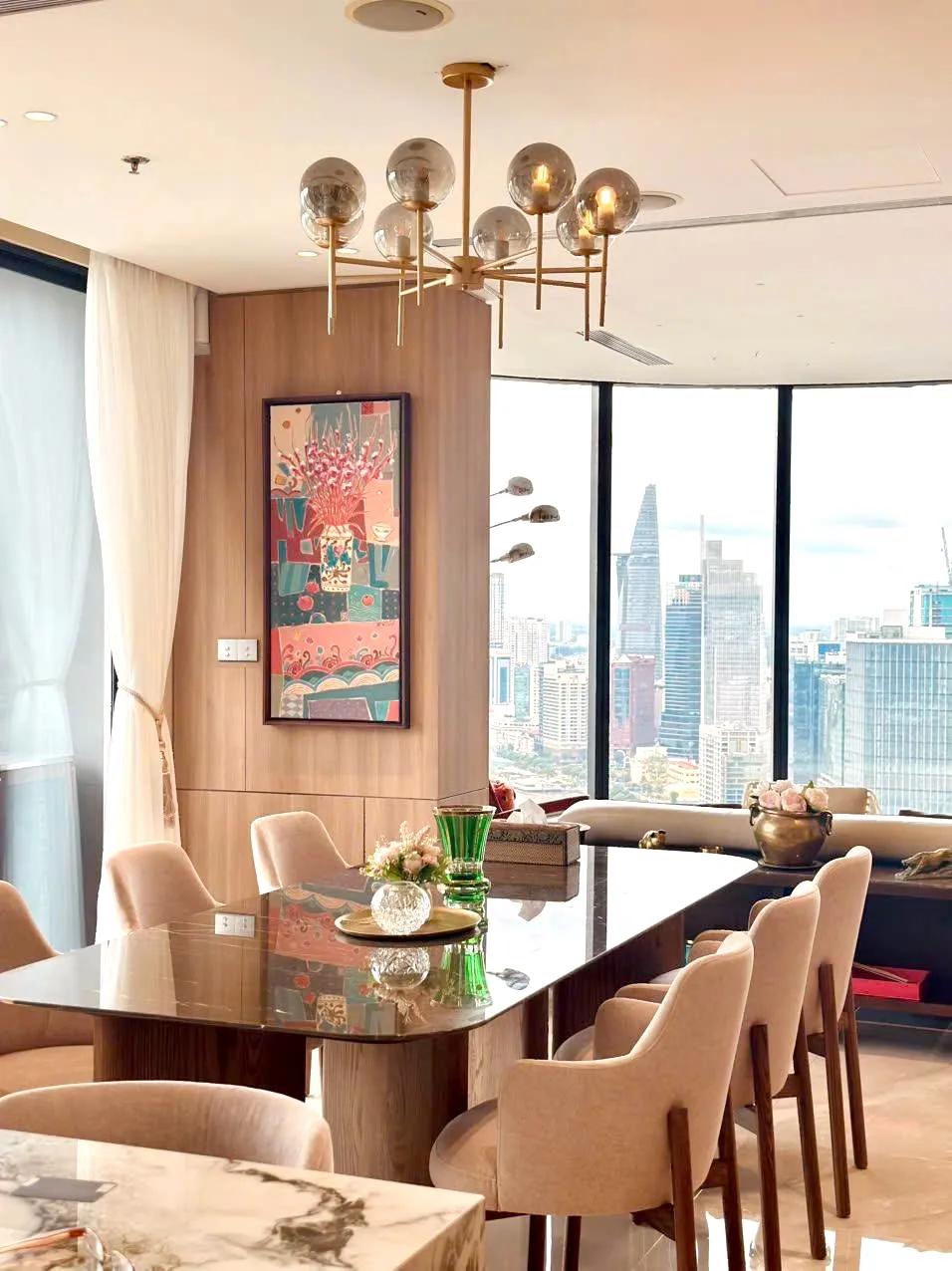 Limited Edition 03 Bedroom Vinhomes Golden River Apartment District 1 HCMC 160sqm 5,000 USD/month