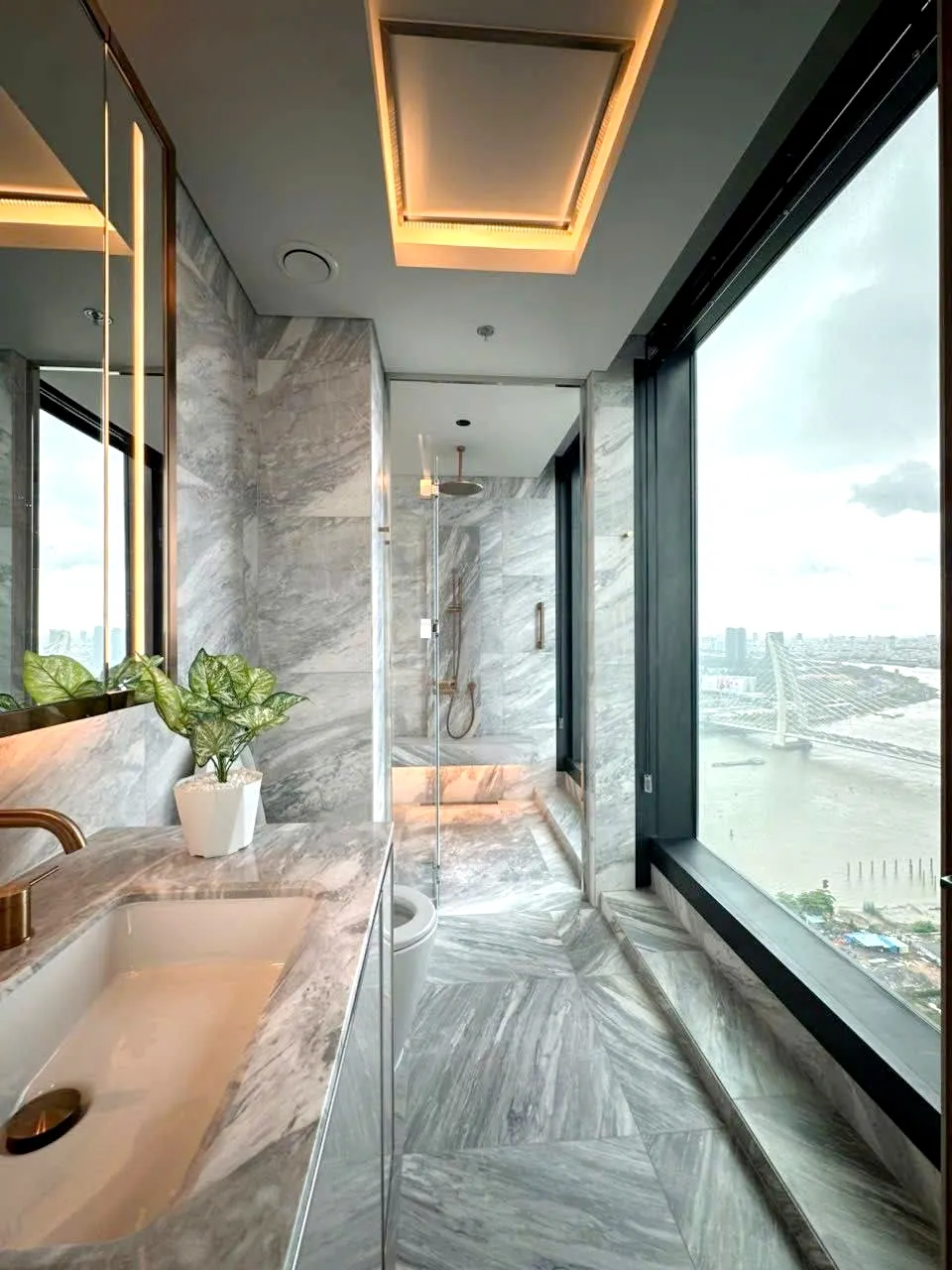Luxury Condo 02 Bedroom Grand Marina Sai Gon Apartment District 1 HCMC 87sqm 3,800 USD/month