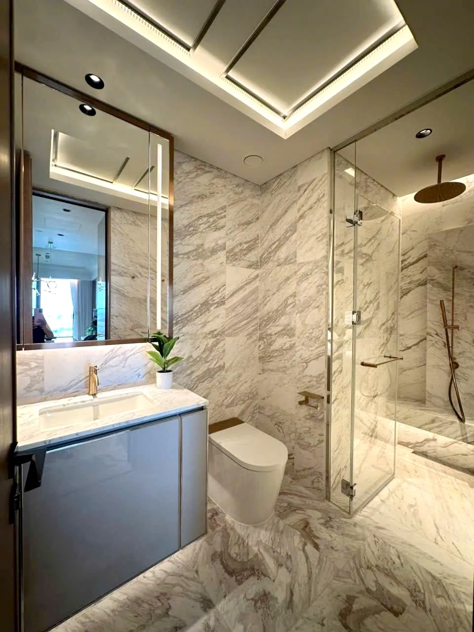 Luxury Condo 02 Bedroom Grand Marina Sai Gon Apartment District 1 HCMC 87sqm 3,800 USD/month