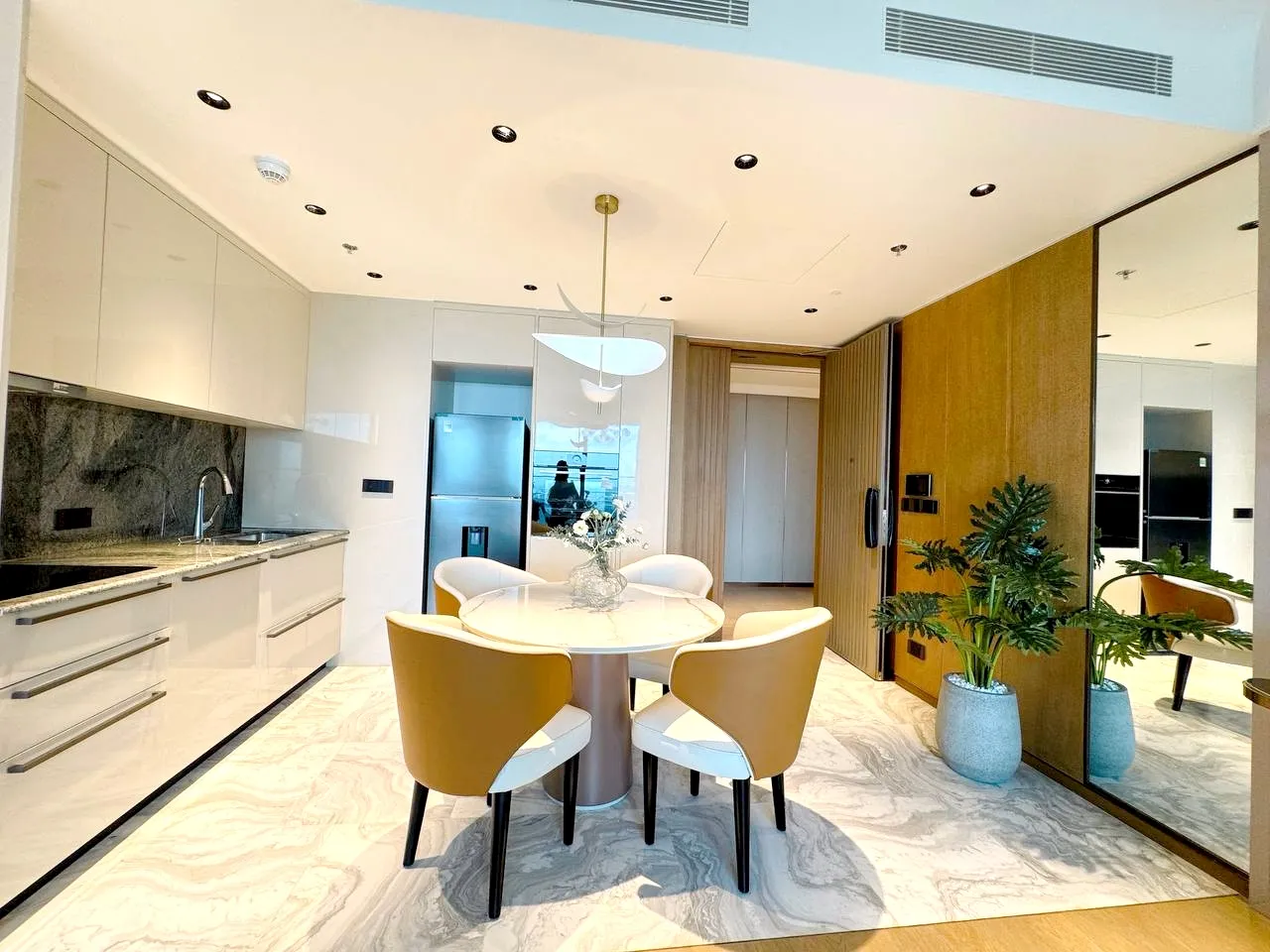 Modern Condo 02 Bedrooms Grand Marina Sai Gon Apartment District 1 HCMC 92sqm 4,500 USD/month