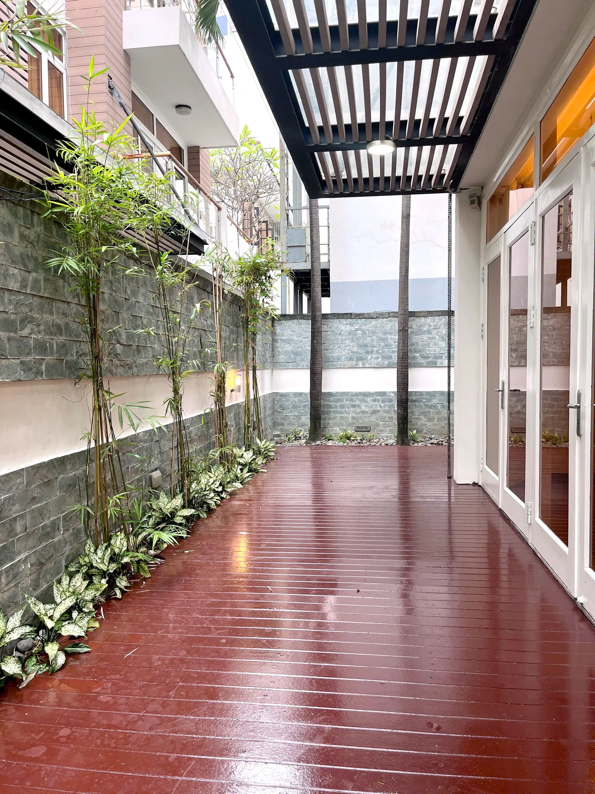Small and Modern Villa For Rent in Compound Thao Dien HCMC 300sqm 3,000 USD/month