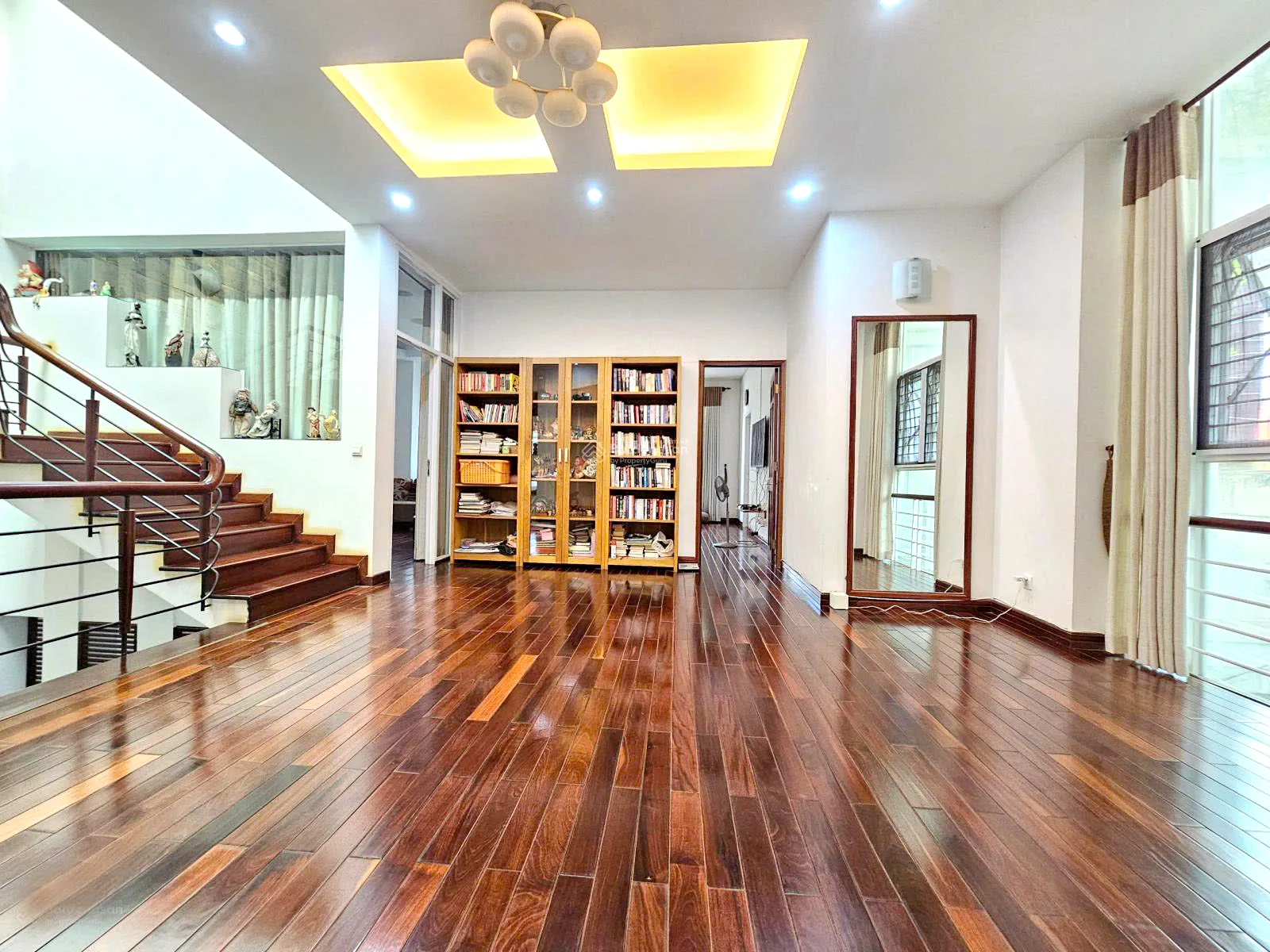 Villa For Rent in Alley 131 Nguyen Van Huong Thao Dien HCMC 600sqm 4,100 USD/month